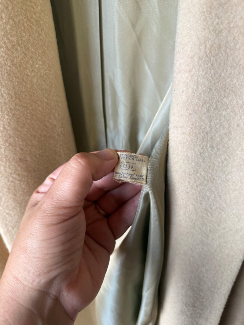 Cream wool coat - Picture 7 of 9